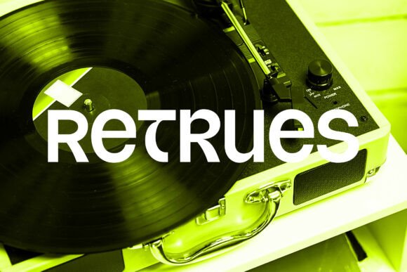 Retrues Font: A Practical Look at This Retro Display Typeface